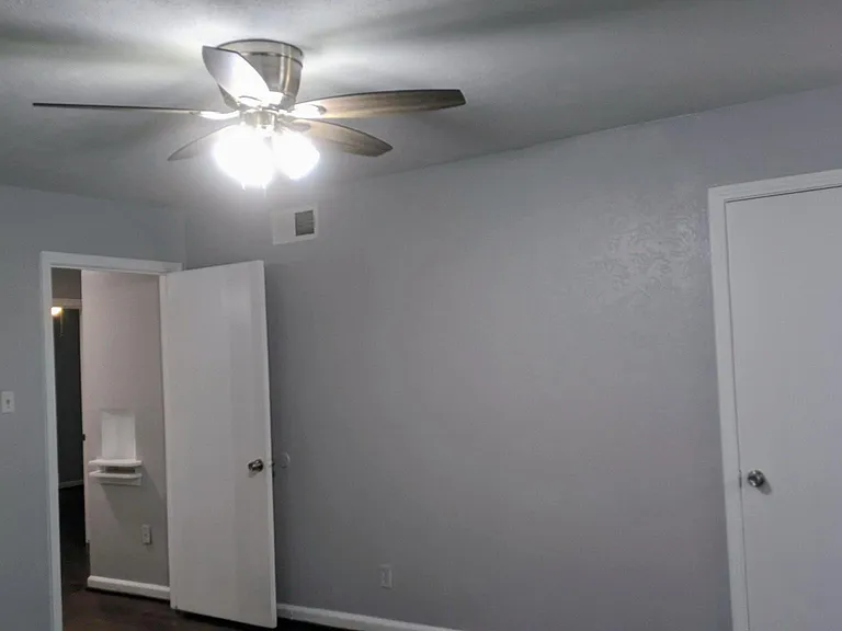 11746 Strand St — Photo 5
