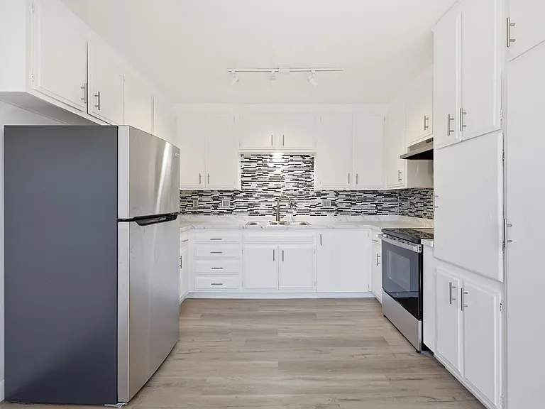 540 W Channel Islands Blvd #5 — Photo 12