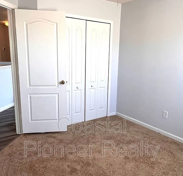 11404 Misty Isle Ln — Photo 20