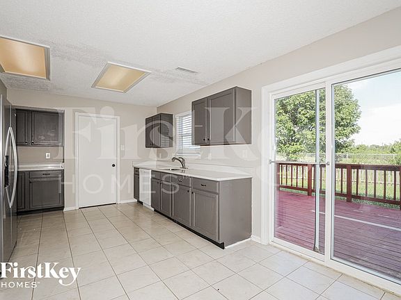 5th image of 11 Atherton Ct