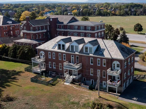 8 Grand Isle Way, Plattsburgh, NY 12903