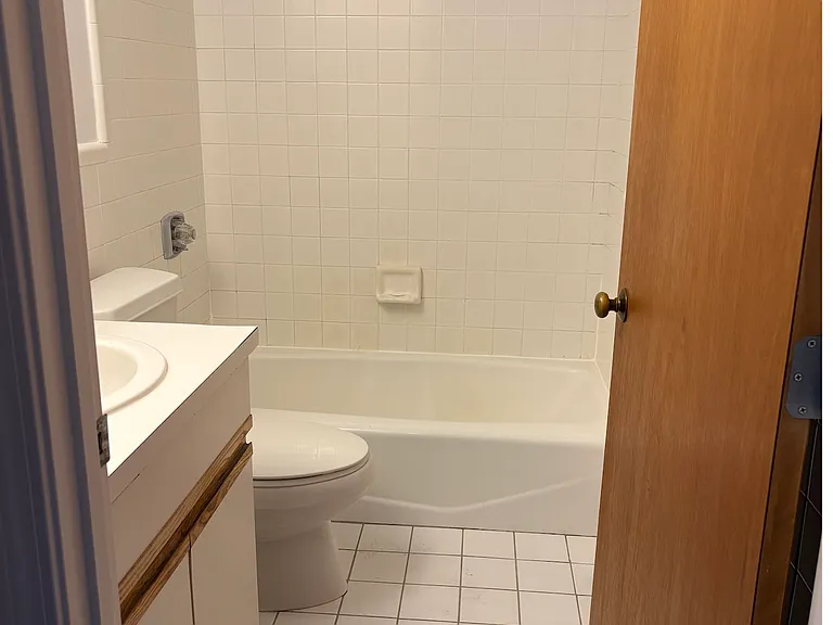 Lexington St Apartments — Photo 108