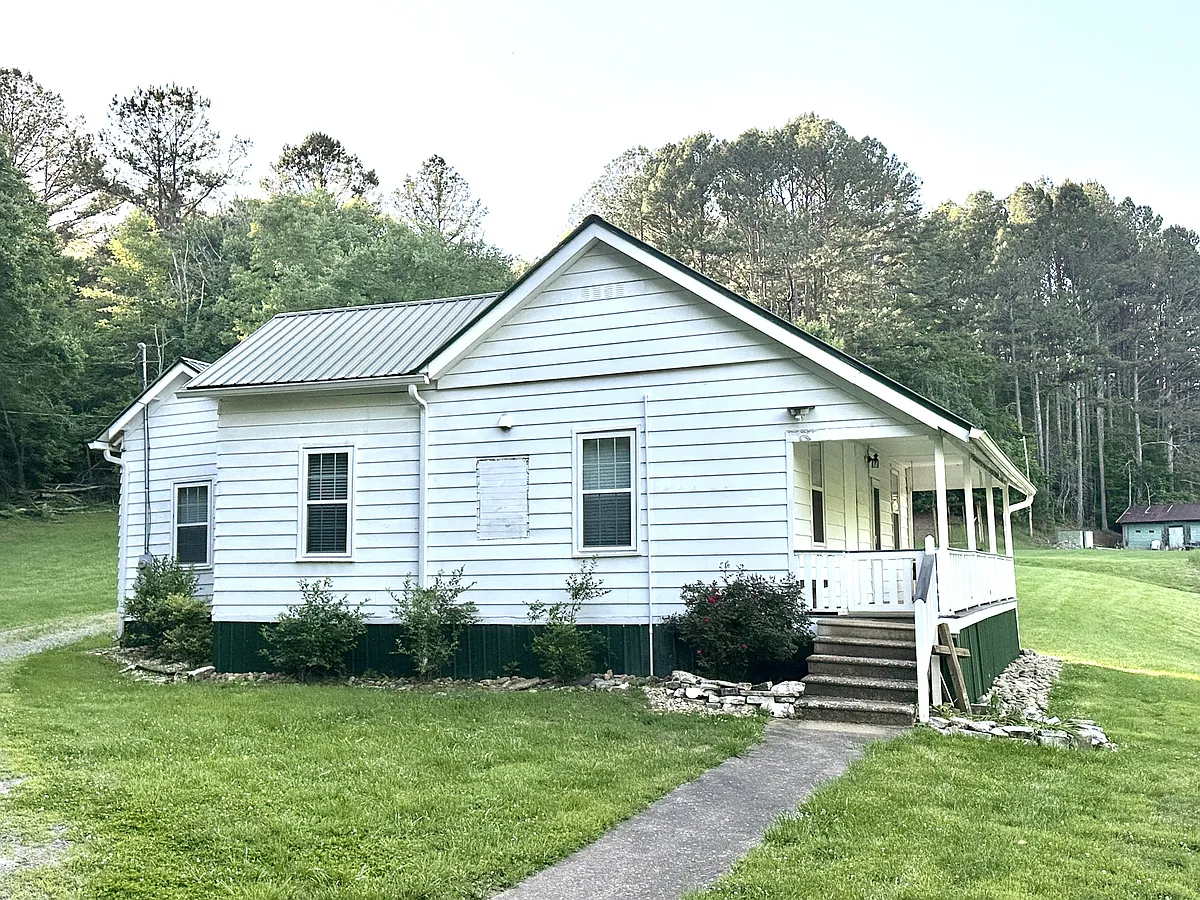 Building Photo - 147 Swain Rd