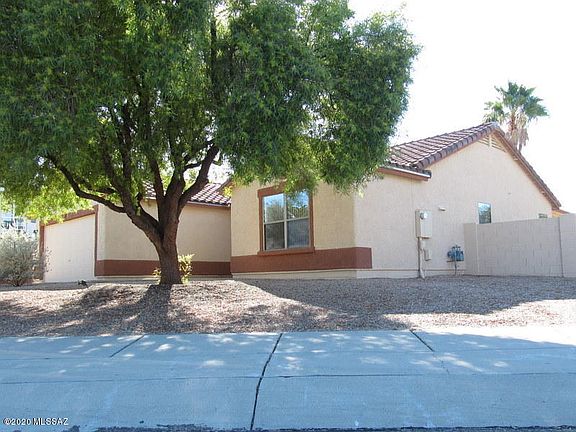 2nd image of 8712 E Giachery Pl