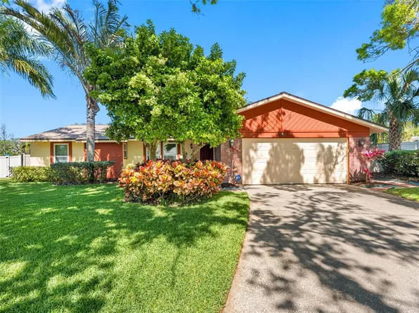 1581 Wexford Dr N, Palm Harbor, FL 34683