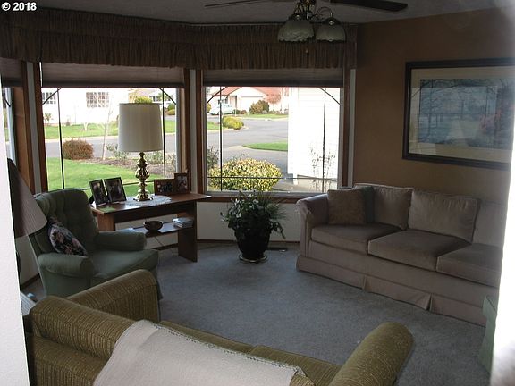 3rd image of 1378 Dogwood Dr