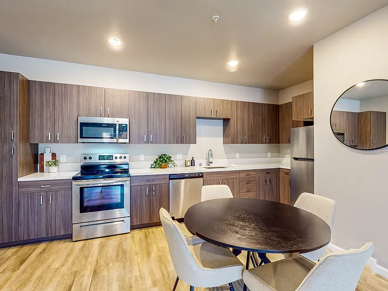 Canyon's Edge Apartments — Photo 7