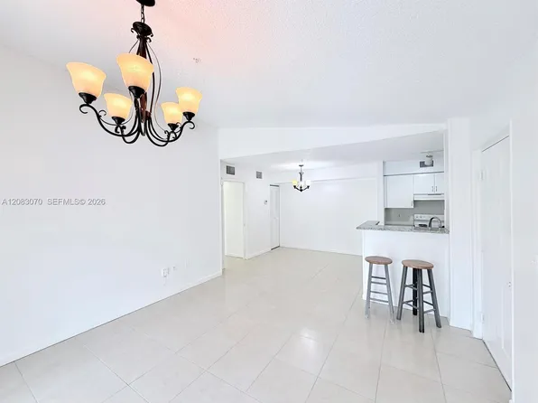 2041 Renaissance Blvd APT 207, Hollywood, FL 33025