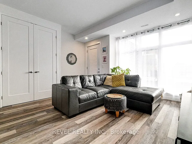 509 Gladstone Ave #4 — Photo 4