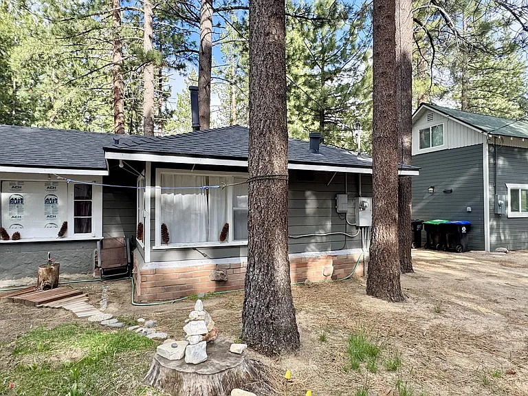 3072 Sacramento Ave #B — Photo 3