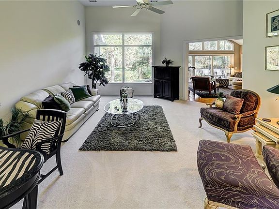 3rd image of 9 Lenora Dr