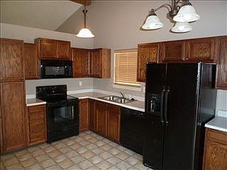 1st image of 73 Creekview Ln