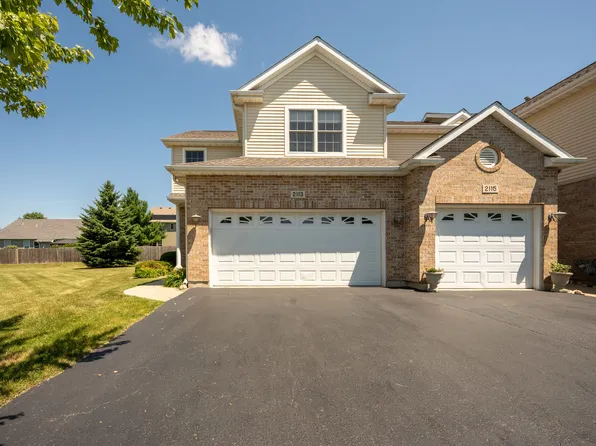 2113 Autumn Ln, Dekalb, IL 60115