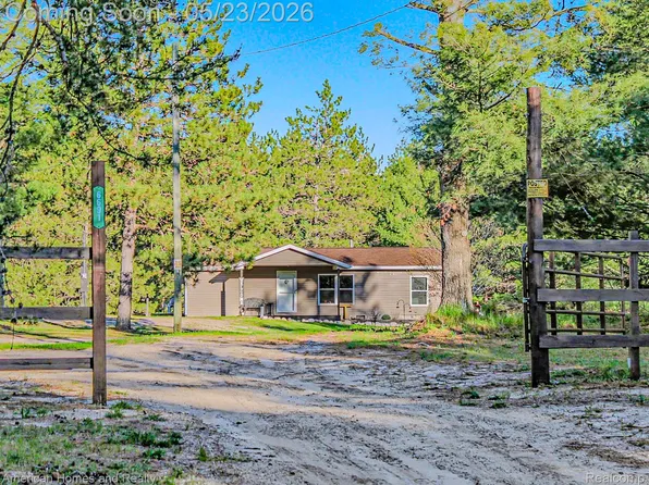 6691 Boone Ln, Vanderbilt, MI 49795