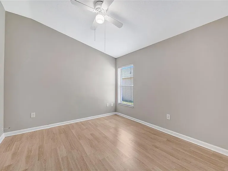 30435 Annadale Dr — Photo 26