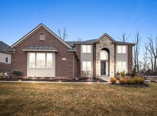47476 Alpine Dr, Novi, MI 48374
