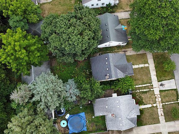 3rd image of 8292 Brace St