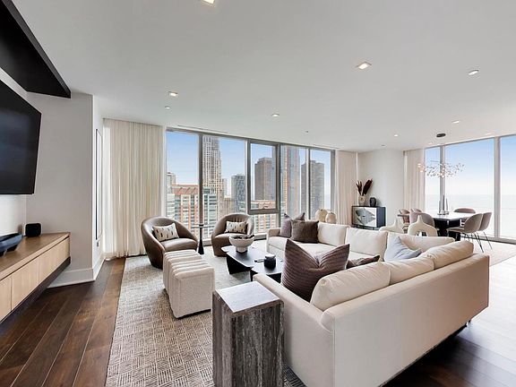 5th image of 363 E Wacker Dr #2506