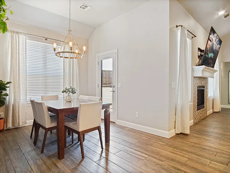 10004 Glover River Dr — Photo 11