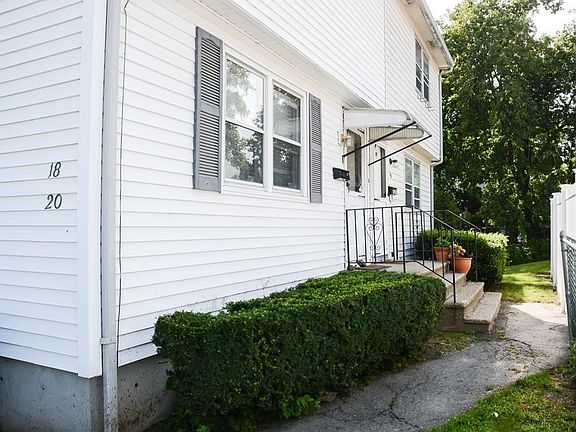 2nd image of 18 Chelmsford St #18