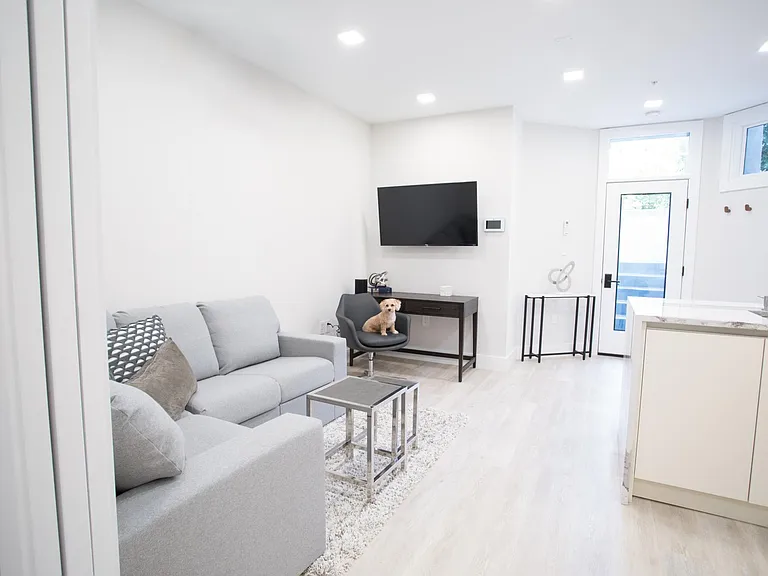1819 Vernon St NW #1 — Photo 11