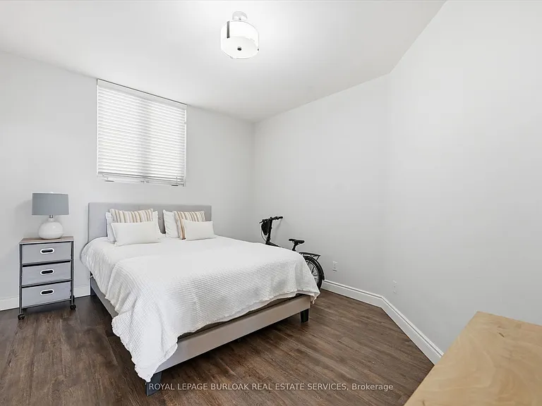 1477 Lakeshore Rd #305 — Photo 33