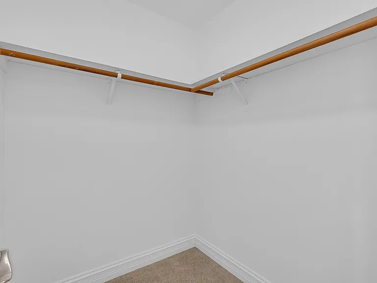 608 Inverrary Ln #608 — Photo 12