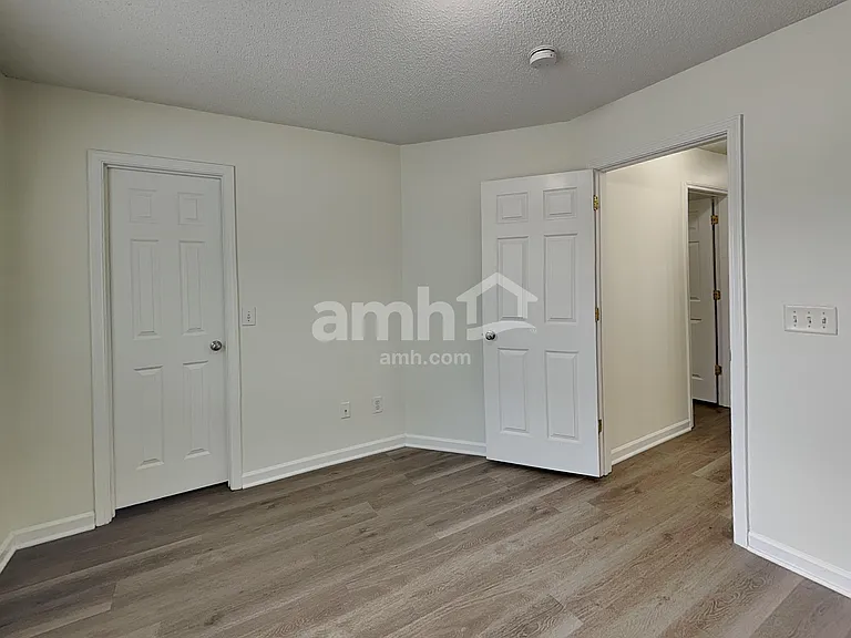 8914 Meadowmont View Dr — Photo 17