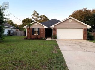 5958 Herlong Dr, Milton, FL 32570