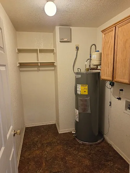 3 bed, 1272 sqft, $1,500 — Photo 2