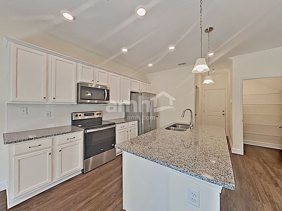 4th image of 8625 Highfield Ave