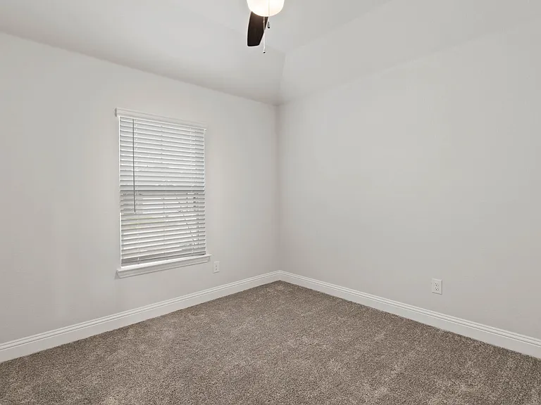 220 Fire Rock Dr — Photo 5