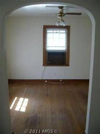2nd image of 113 S Mont Valla Ave