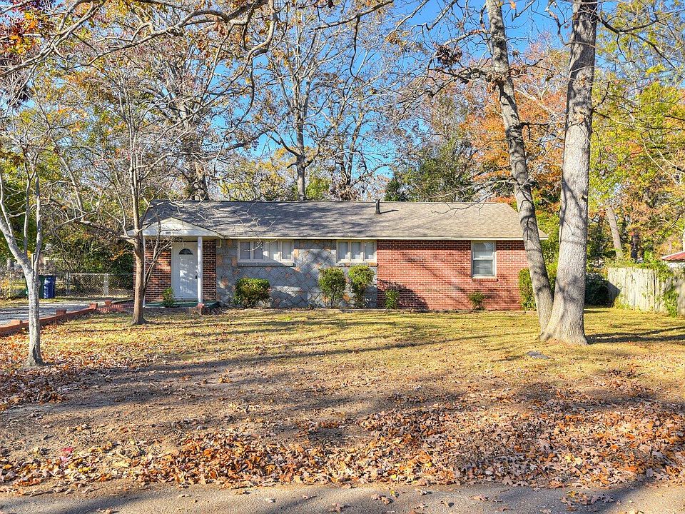 2nd image of 122 Marvin Dr