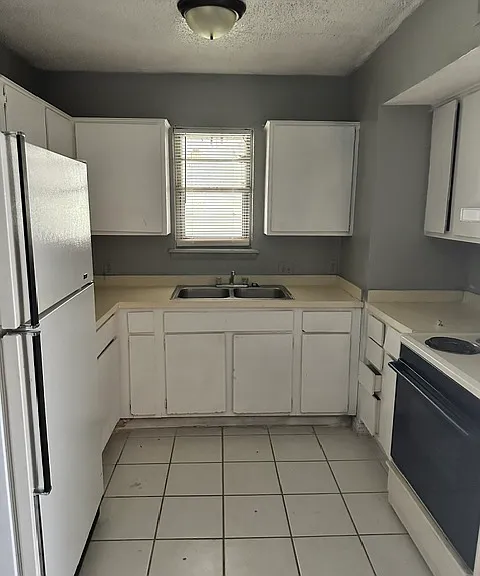 1100-1200 S Lynn Ln #21 — Photo 1