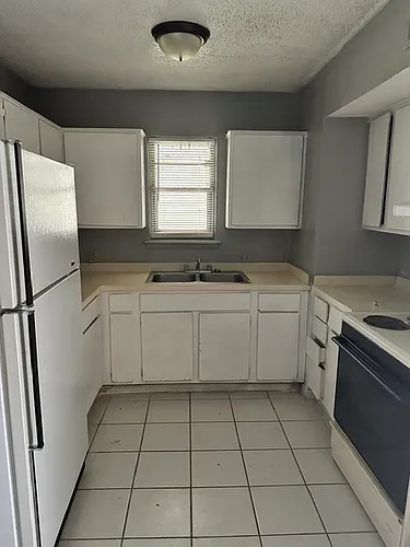 1100-1200 S Lynn Ln Photo 1