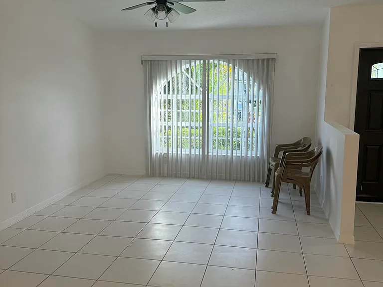 100 Cocoplum Cir — Photo 6