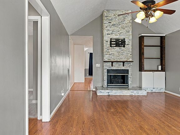 5th image of 3419 Howard Rd