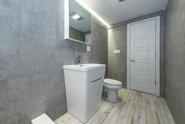 Rented by Nooklyn NYC LLC | media 47