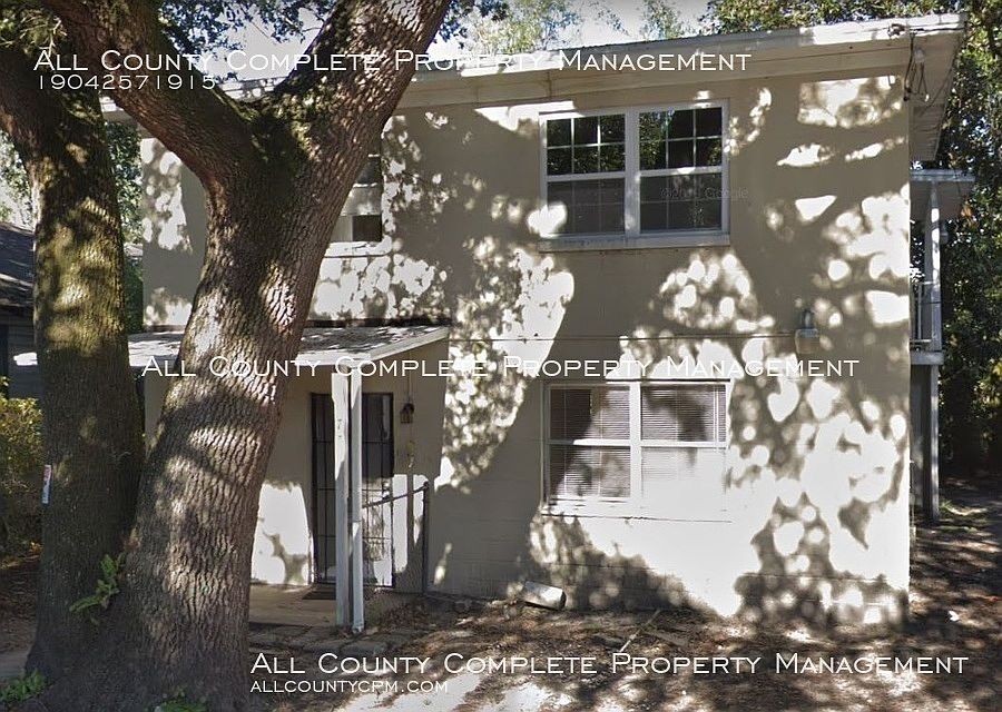 1st image of 975 W 12th St