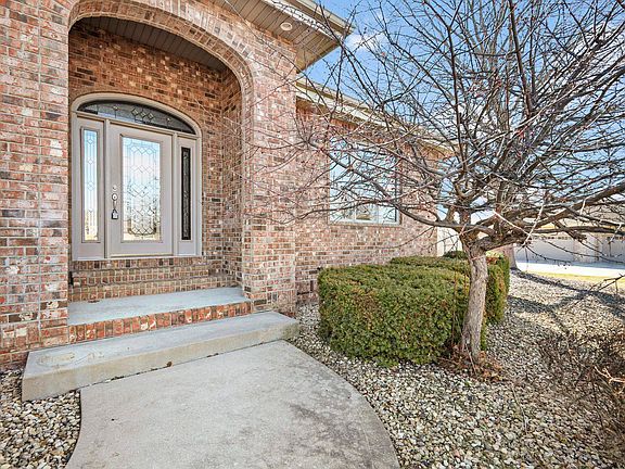 4th image of 1854 Sheryl Ln