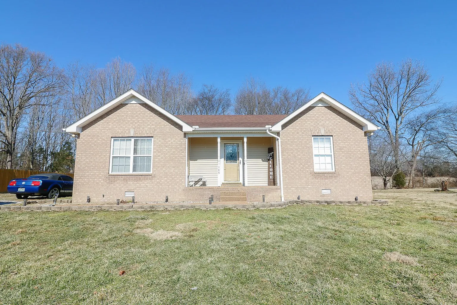 145 Cora St photo 1