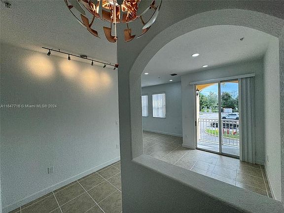 3rd image of 10012 NW 7th St Unit 208