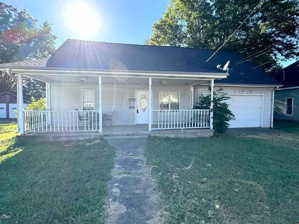 308 Woodland St, Martin, TN 38237