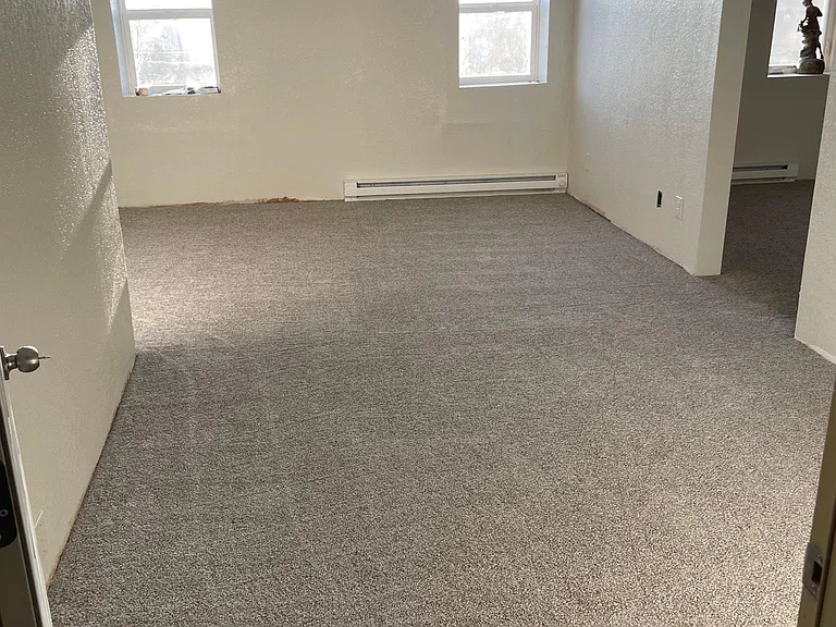 114 Broadway Ave N #1 — Photo 8