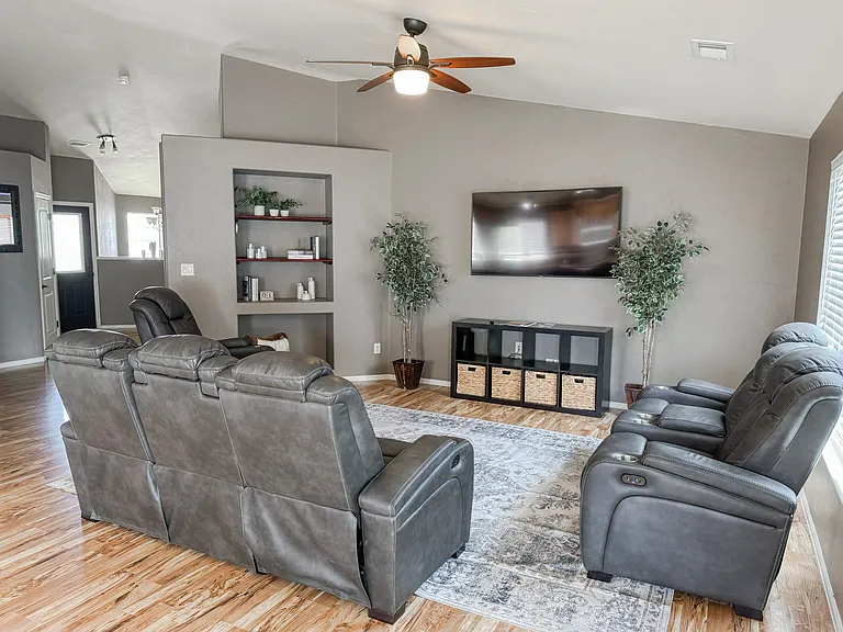 2869 Sophia Way — Photo 4