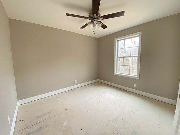 5th image of 132 Glenstone Blvd