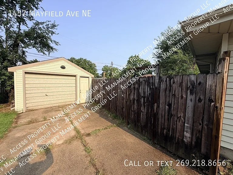 1457 Mayfield Ave NE — Photo 40