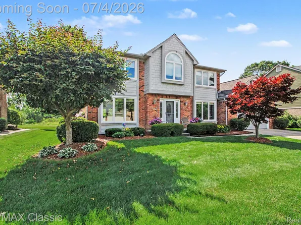 25723 Sullivan Ln, Novi, MI 48375
