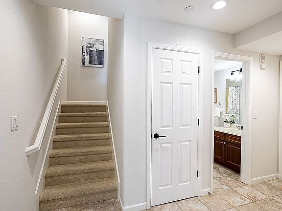 3rd image of 772 Batista Dr